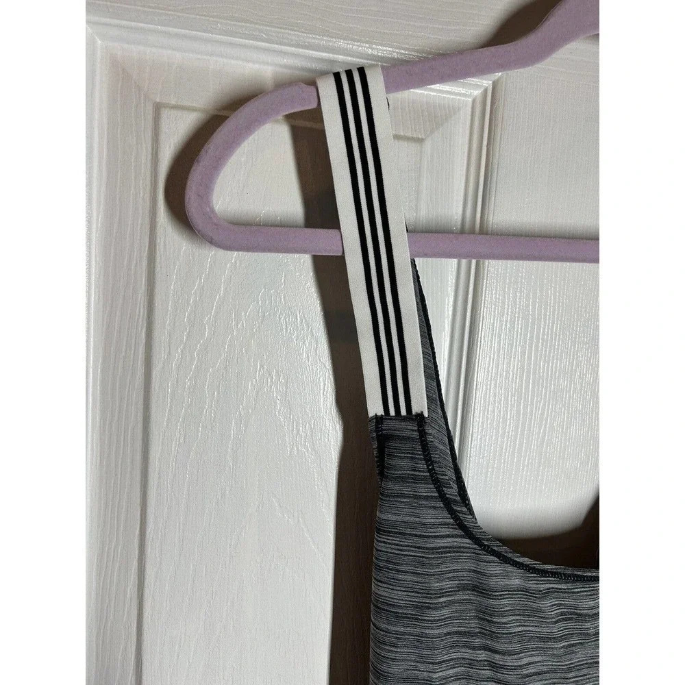 Adidas NWOT Women’s Training Performer Tank Top Size L - Picture 7 of 7